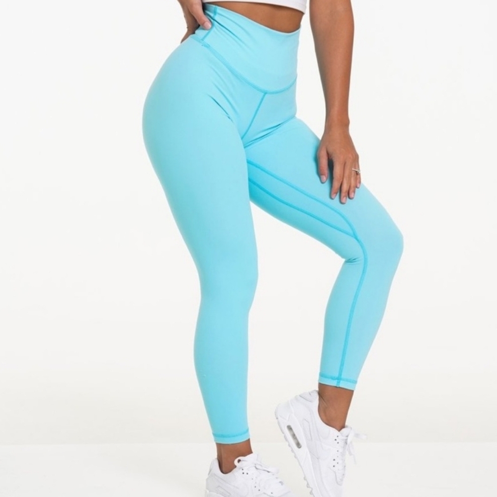 NVGTN Signature Leggings